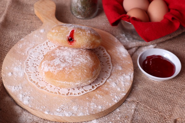 Bomboloni singkong isi strawberry - IPB Shop Official